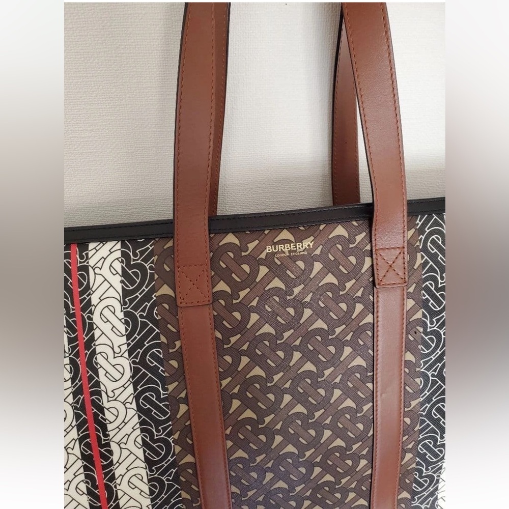 Burberry Brown and White Patterned Tote - image 2